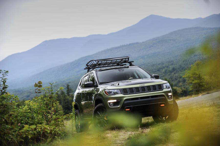  Jeep Trailpass Concept (MP) 2017 года  (фото 14 из 14)